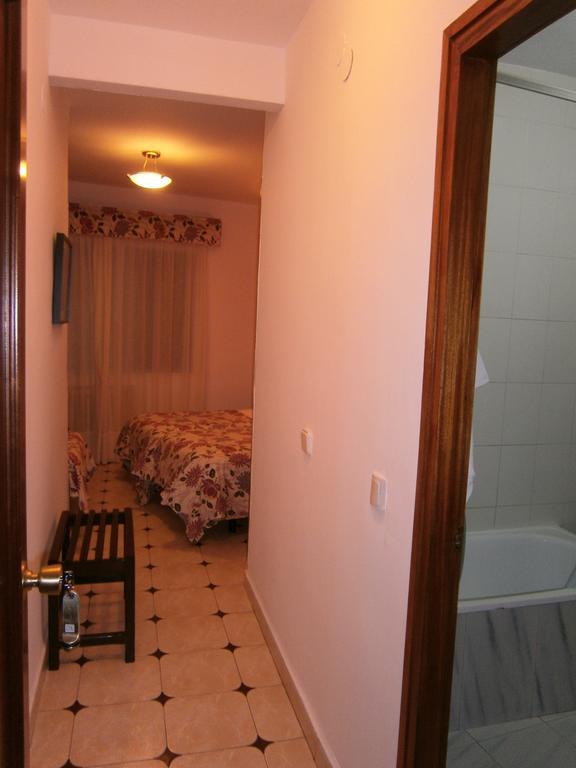 Hostal Residencia Avenida Cuenca  Exterior photo