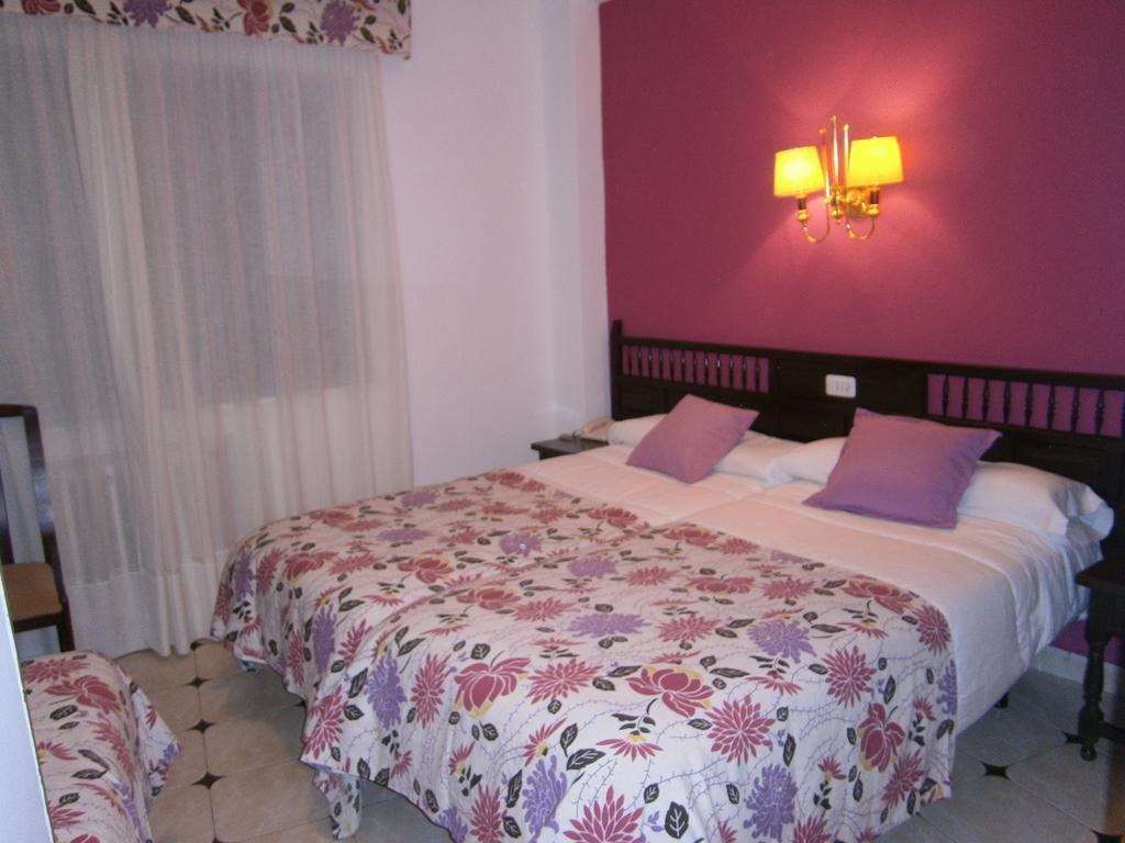 Hostal Residencia Avenida Cuenca  Exterior photo
