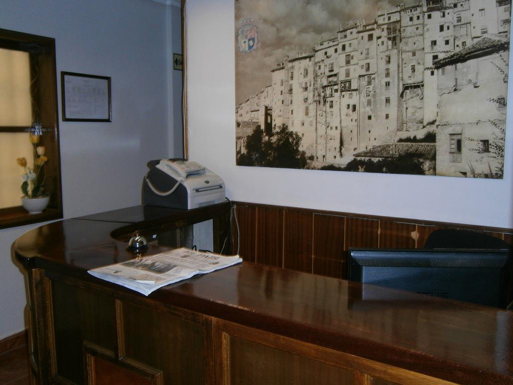 Hostal Residencia Avenida Cuenca  Exterior photo